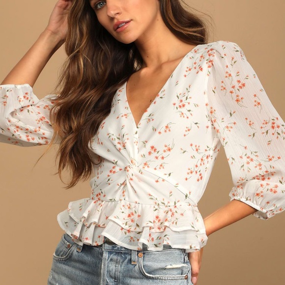 Lulus twist front white floral top - Picture 1 of 7